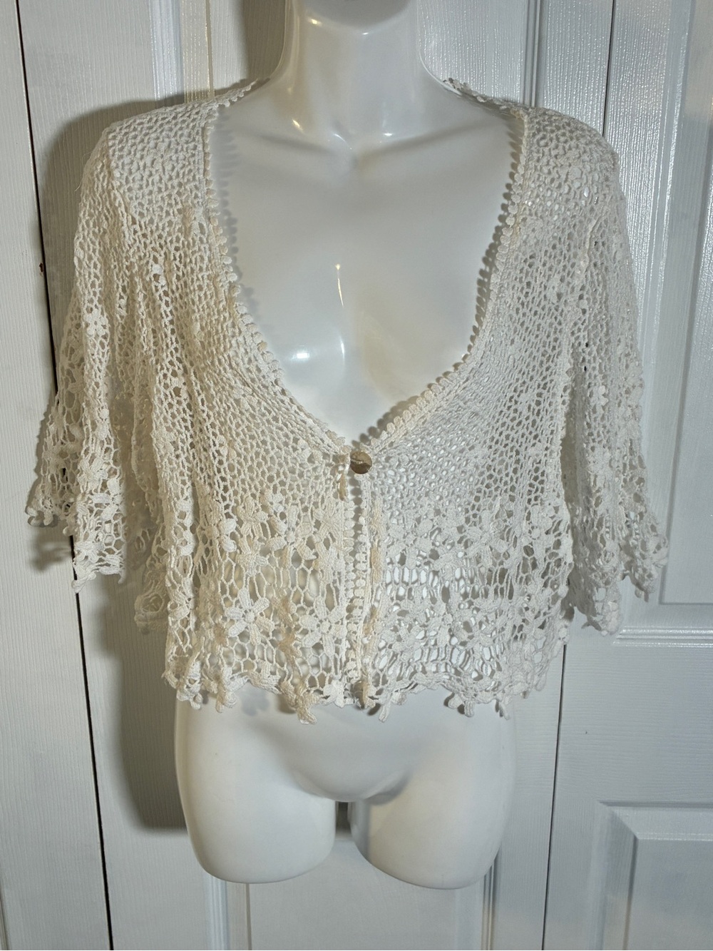 Rabbit Rabbit Rabbit White Crochet Cropped Cardigan, Size L - Picture 7 of 11